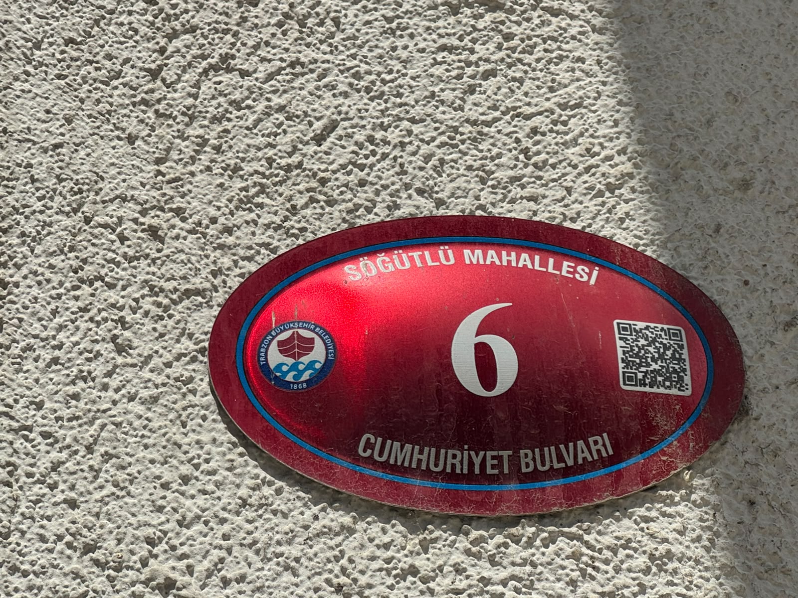 SÖĞÜTLÜ DE CUMHURİYET BULVARINDA KİRALIK DAİRE